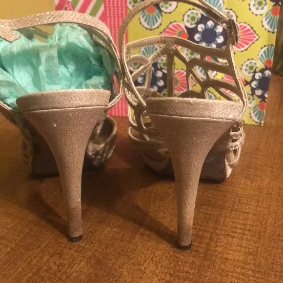 Caparros - Picture 5 of 13